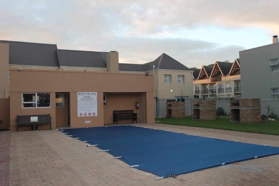 1 Bedroom Property for Sale in Gordons Bay Central Western Cape